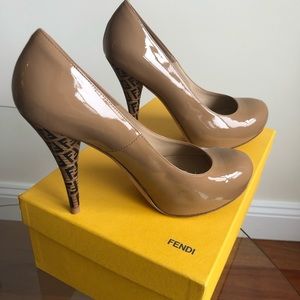 Fendi patent leather FF logo pumps